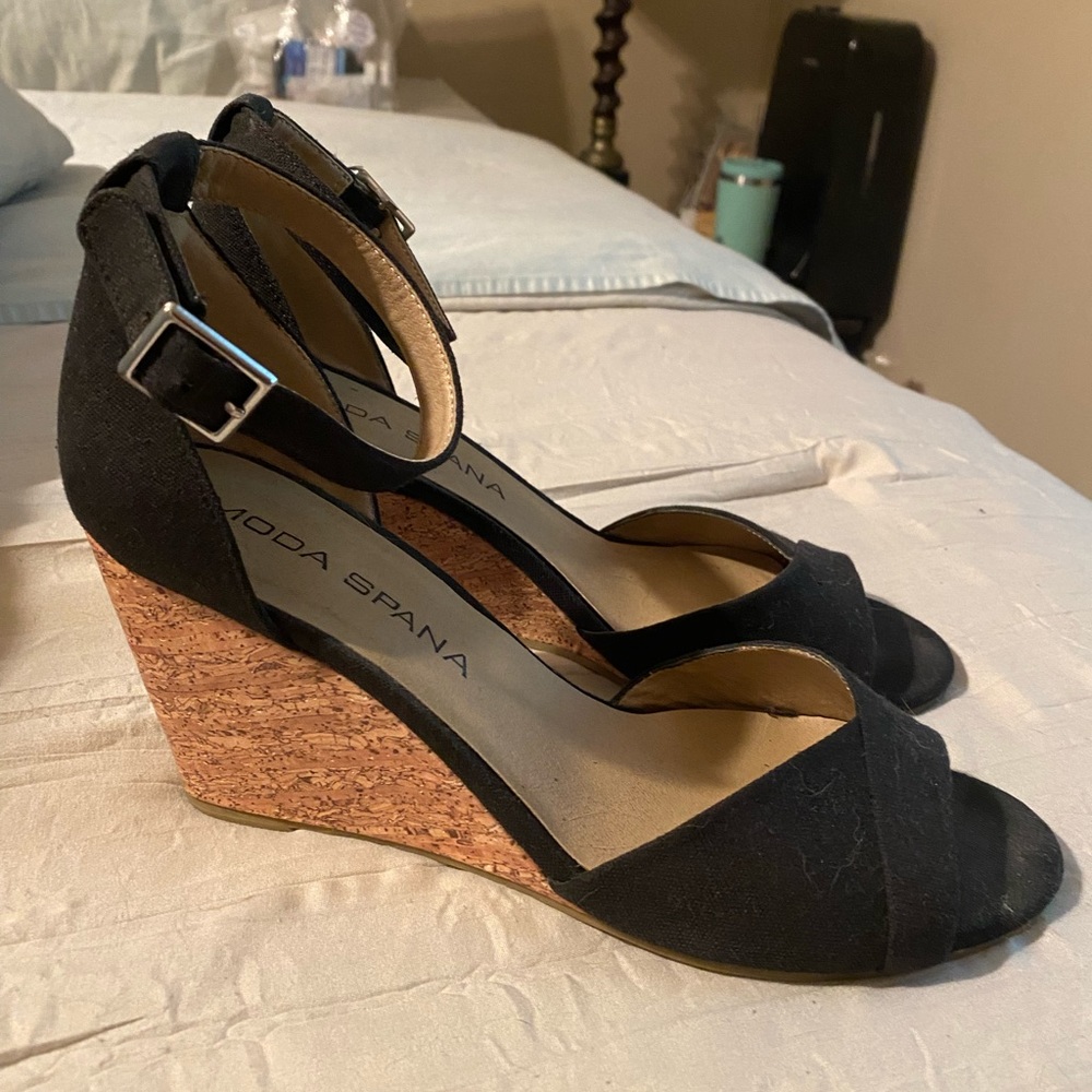 Cute comfy black and cork wedges
